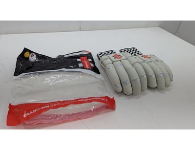 Gray Niclolls Ultimate GN 7 Batting Gloves, Right ...