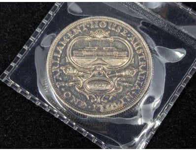 1927 AUSTRALIAN FLORIN

Condition: Vf

583075+...