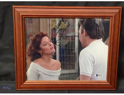 AUTOGRAPHED PHOTOGRAPH OF SUSAN SARANDON.

Item Si...
