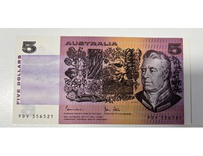 AUSTRALIAN FIVE DOLLAR NOTE, R208 (UNC)

CV: $55...