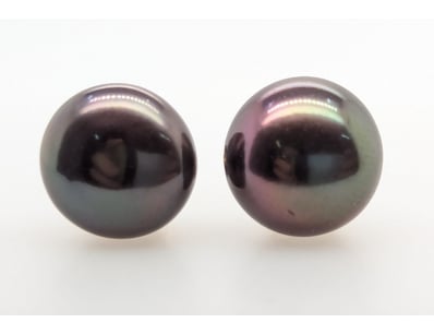 GOLD PLATED DYED PEARL EARRINGS


583010+121
...