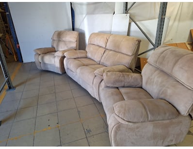 Reclining lounge suite comprising multiple pieces ...