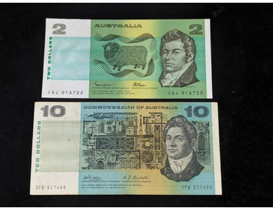 AUSTRALIAN DECIMAL CURRENCY NOTES - $2 AND $10 BAN...