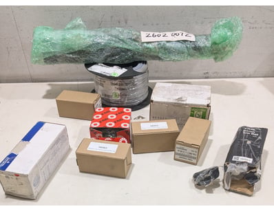 Comprehensive lot of electrical and automotive com...
