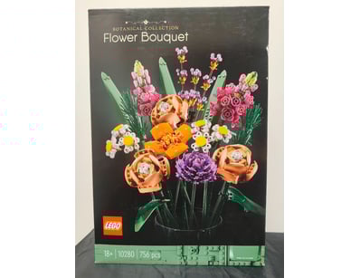 **UNRESERVED** LIFETIME COLLECTION OF LEGO PART... - Lot 245