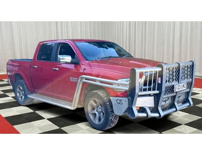 <b>2018 RAM 1500 DS - Red - 192,423km - 5.7L V8 Al...