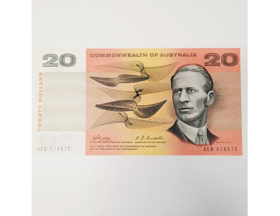 AUSTRALIAN $20 BANKNOTE,  R403 ( UNC) 

CV : $40...