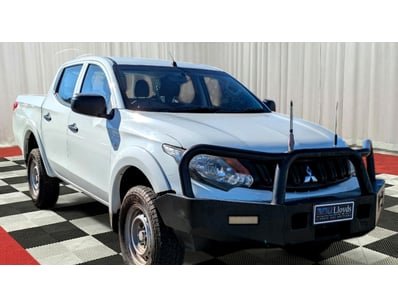 <b>2018 Mitsubishi Triton Dual Cab Utility - White...