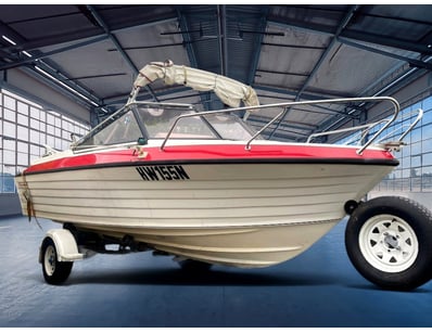 2013 Yalta Fiberglass O runabout 

Year: 2013
M...