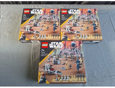 **UNRESERVED** LIFETIME COLLECTION OF LEGO PART... - Lot 357