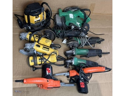 Assorted 240V tools. 2 x Black & Decker KA900E-XE ...