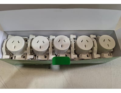 $1.5M Major Lighting & Accessories -Light Fitti... - Lot 163