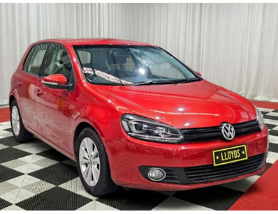 <b>2009 Volkswagen Golf VI TDI - Red - 145,435km -...