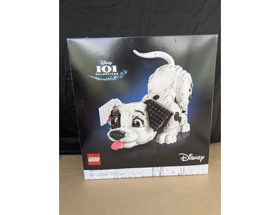 **UNRESERVED** LIFETIME COLLECTION OF LEGO PART... - Lot 423