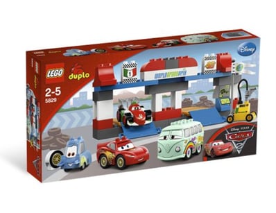 **UNRESERVED** LIFETIME COLLECTION OF LEGO PART... - Lot 316