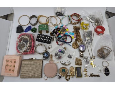 The Curio Collection (A999) - Lot 2023