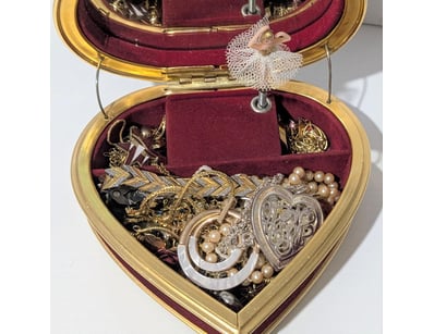 The Curio Collection (A985) - Lot 1193