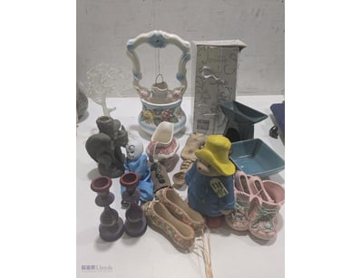 Charming vintage like collectibles lot featuring d...