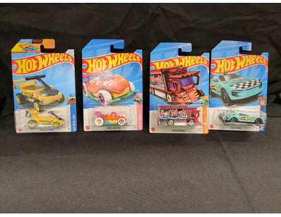 4 X HOT WHEEL TREASURE HUNTS INCLUDING DRAGGIN' WA...