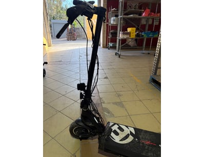 Electric Scooter – Lightning
Used electric scoote...