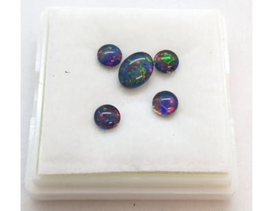 3.05CT TRIPLET AUSTRALIAN OPALS

Condition: Good...