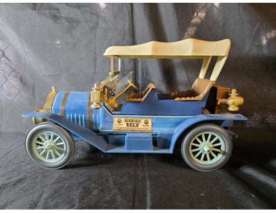 BEAM WHISKEY DECANTER - VINTAGE CERAMIC CAR MODEL
...
