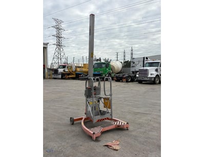 Vertical Mast Lift Platform JLG FS-80 

Year: Unkn...