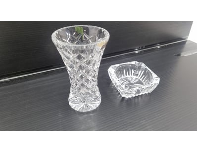 VINTAGE VIOLETTA LEAD CRYSTAL VASE AND ASHTRAY SET...