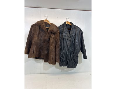 Entire Vintage Clothing Store Liquidation (ON11... - Lot 174