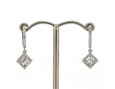 Diamonds Are A Woman's Best Friend (A980) - Lot 2212