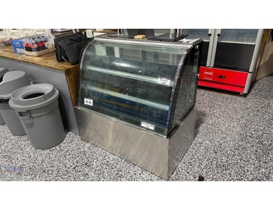 <b>Commercial Curved Glass Display Fridge with Sta...