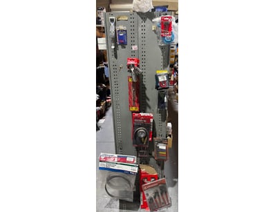 Distribution Business Equipment Liquidation (ON... - Lot 386