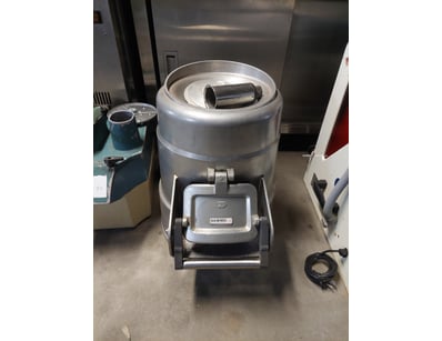Sammic commercial potato peeler, model PP-12. Stai...