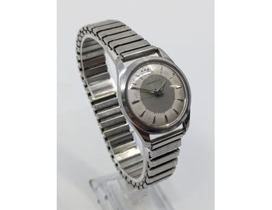 anti-magnetic waterproof chronometre wristwatch
c...