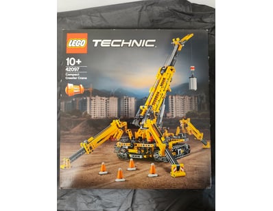 **UNRESERVED** LIFETIME COLLECTION OF LEGO PART... - Lot 909