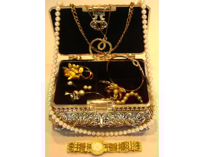 The Curio Collection (A979) - Lot 8277