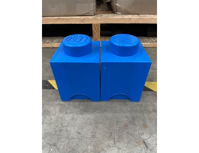 Entire Vintage Clothing Store Liquidation (ON11... - Lot 477