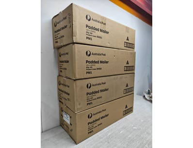 Mailers, 400x padded mailers 
151 X 299mm

Sold as...