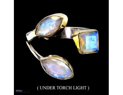 NATURAL LABRADORITE RING.      

Natural Labradori...