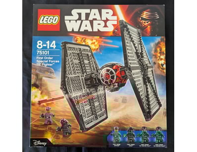 UNRESERVED COOKIES LIFETIME COLLECTION OF LEGO ... - Lot 530