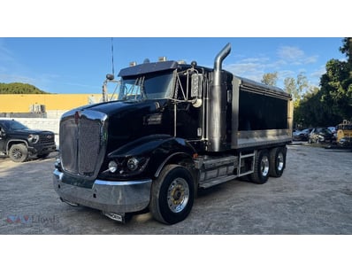 <b>2010 Kenworth T409 Tipper - Black - Turbo Diese...