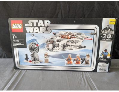 **UNRESERVED** LIFETIME COLLECTION OF LEGO PART... - Lot 275