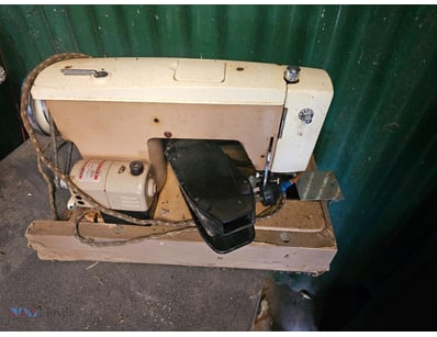 Vintage Sewing Machine, non-working

Onsite

Loc...