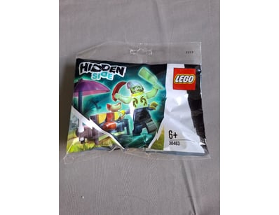 **UNRESERVED** LIFETIME COLLECTION OF LEGO PART... - Lot 194