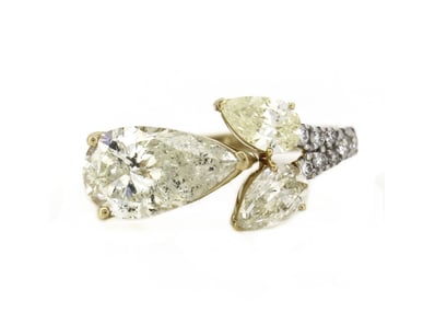 14K YELLOW GOLD AND DIAMOND, FLORAL CLUSTER RING. ...