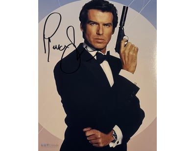 JAMES BOND'S PIERCE BROSNAN SIGNED PHOTO

Pierce B...