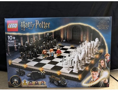 **UNRESERVED** LIFETIME COLLECTION OF LEGO PART... - Lot 343