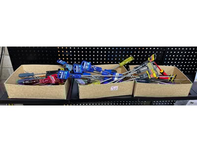 Distribution Business Equipment Liquidation (ON... - Lot 147