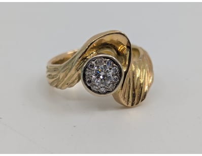 18CT YELLOW GOLD DIAMOND RING

One Only 18Ct Yel...