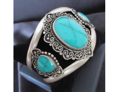 Vintage Estate Jewellery & Collectables (A981) - Lot 17